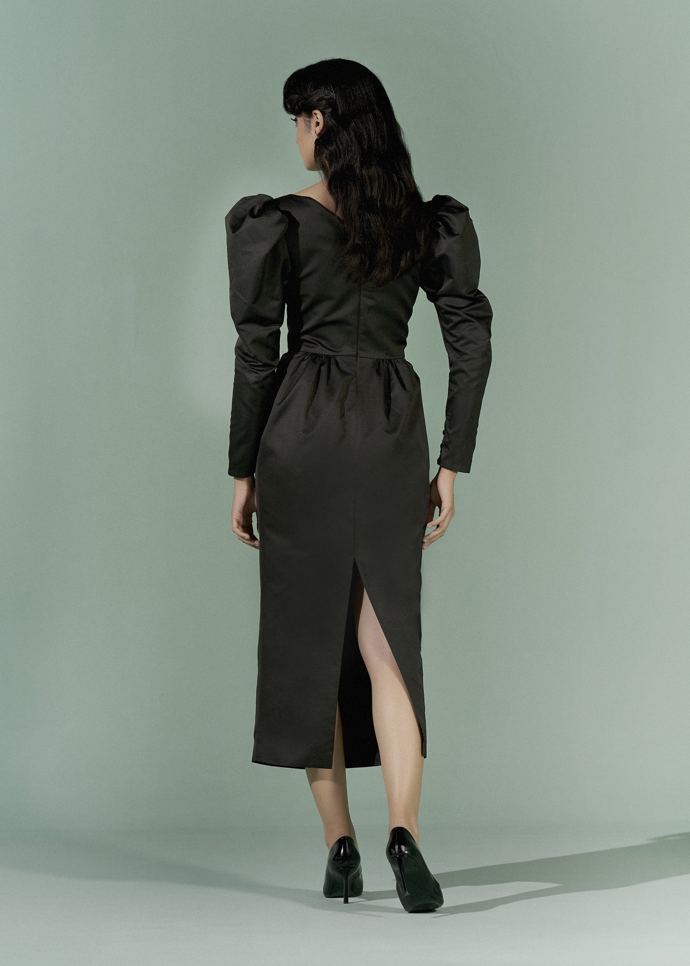 Puff sleeve midi dress