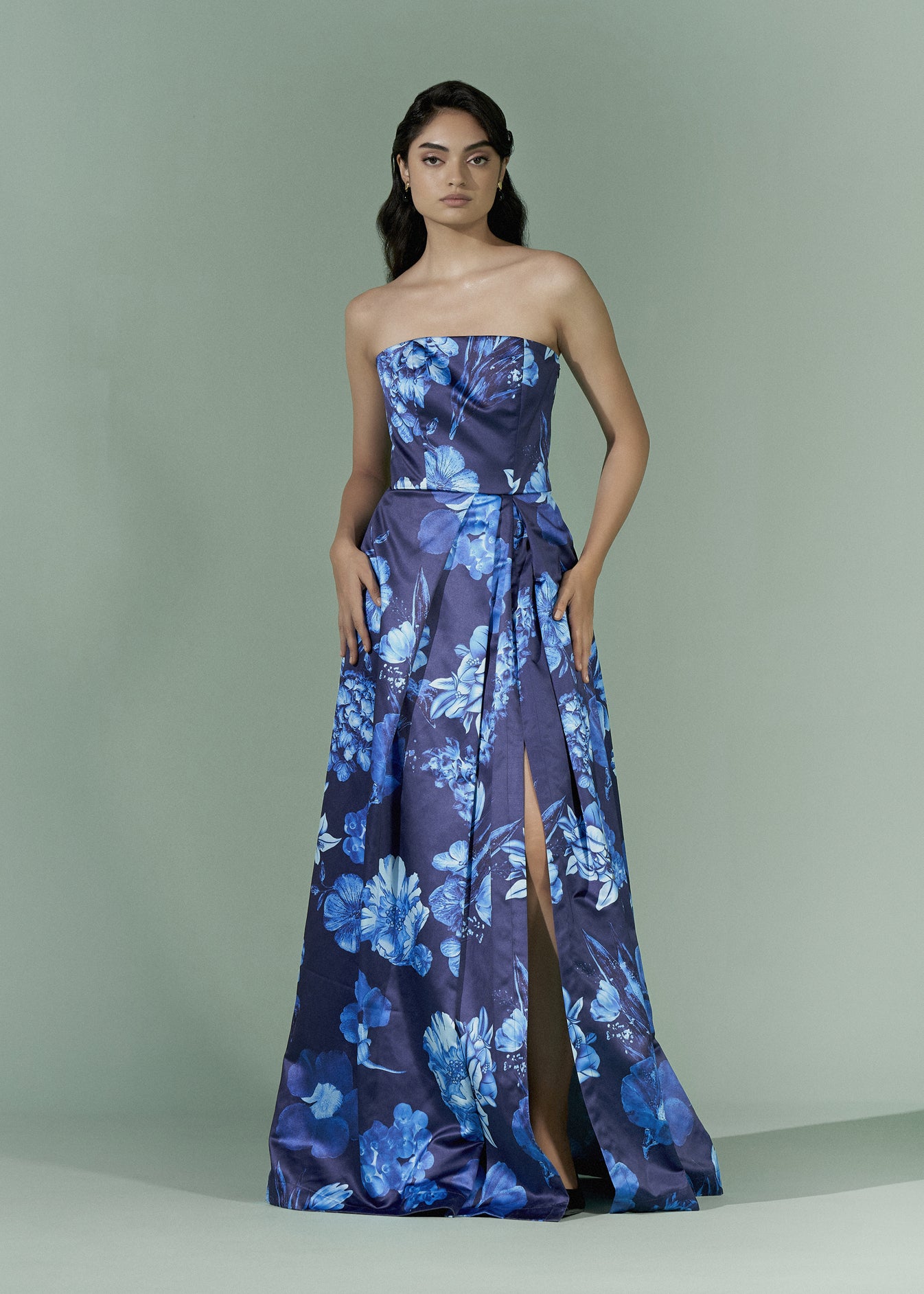 Strapless gown with front slit