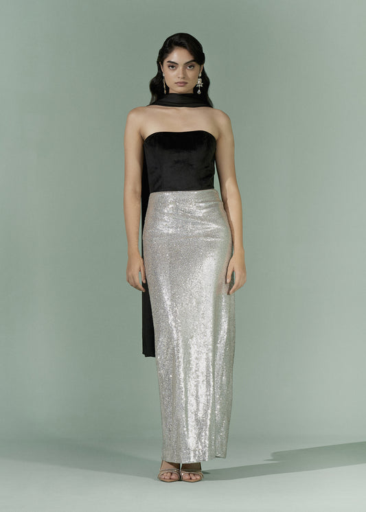Strapless Sequined gown