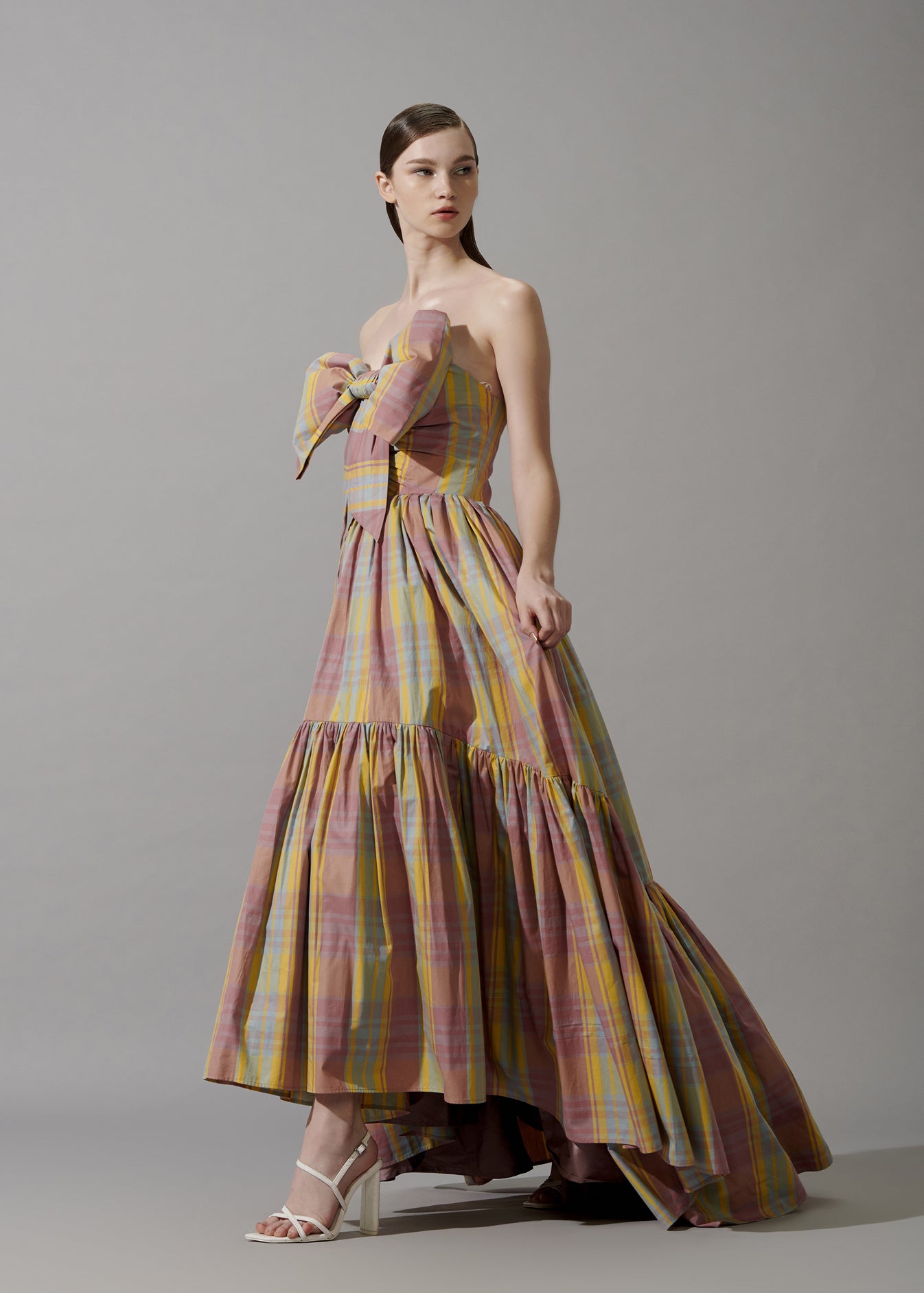Stapless Maxi Dress With Bow