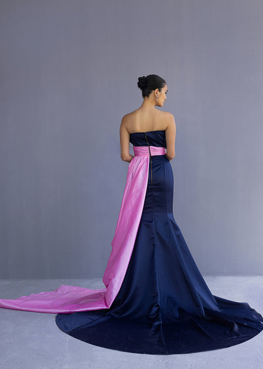 Trail Gown With Bow